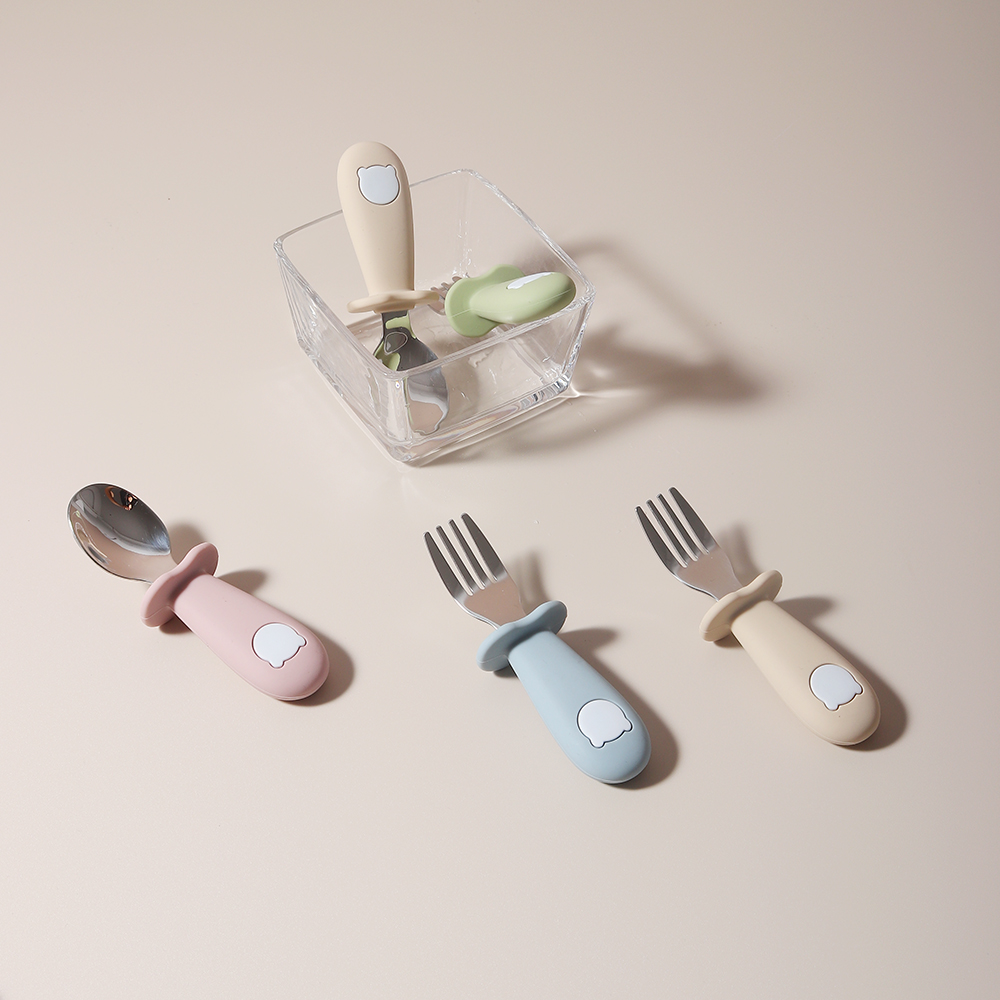 Baby panda shape silicone spoo - Baby Food Utensils ulasan dan harga